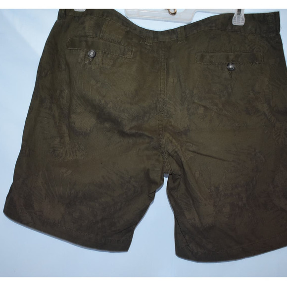 Sunday Work Clothes Green Jungle Pattern Shorts Men's Size 38 inseam 9" rise 10" - Picture 1 of 3